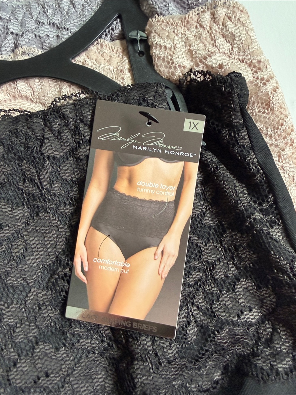 Marilyn Monroe Lace Shaping Briefs SZ 1X NEW! - Picture 4 of 5